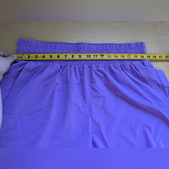 NWT Under Armour Women Athletic Short Size 1X Purple - Picture 8 of 9